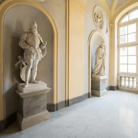 Palazzo Doria D'angri 4*