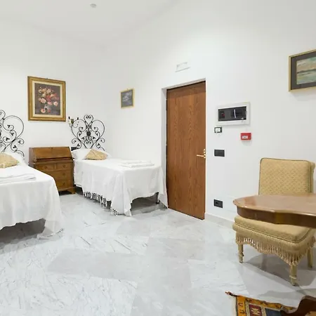 Palazzo Doria D'angri 4*