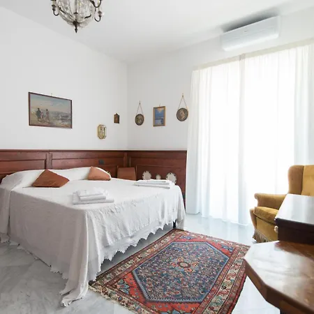 Palazzo Doria D'angri Bed and breakfast